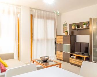 Apartamentos La Rosa I Acogedor Apto a 2 Min del Pilar - Saragossa - Wohnzimmer