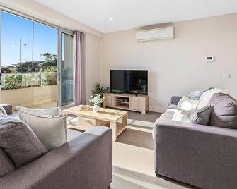 Salt Five Apartment Sorrento - Main Street Location - Sorrento - Living room