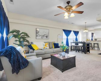 Minutes from Cherry Point - Havelock - Huiskamer