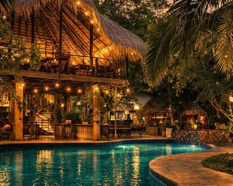 Sundaras Infinity Jungle Resort & Spa - דאמבולה