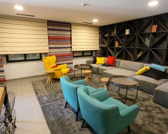 Hi Setubal - Pousada De Juventude - Casa Do Largo - Setúbal - Lounge