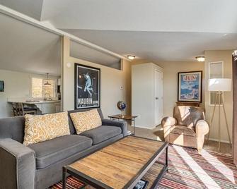 Calistoga Vineyard Getaway - Calistoga - Stue