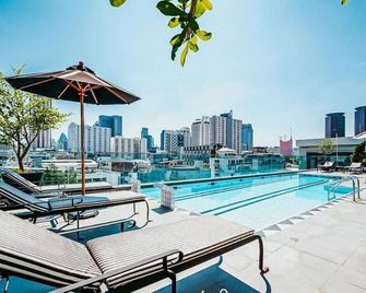 Vince Hotel Pratunam - בנגקוק - בריכה