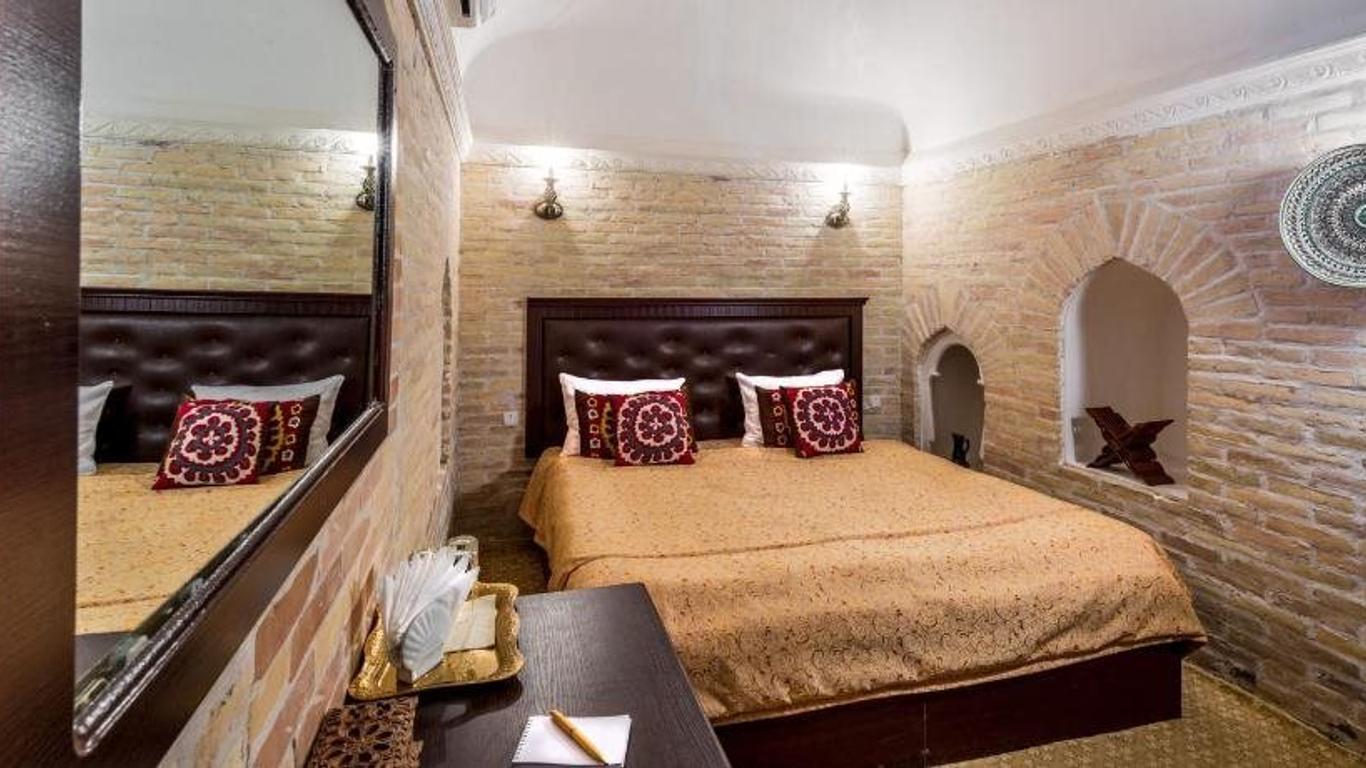 Orient Star Khiva Hotel- Madrasah Muhammad Aminkhan 1855