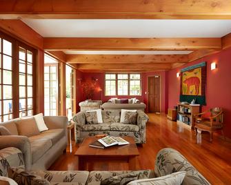 The Resurgence - Motueka - Lounge