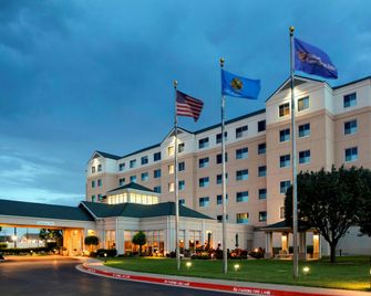 Hilton Garden Inn Oklahoma City Airport - Oklahoma City - Building