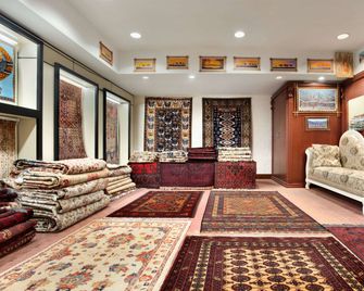 Wyndham Tashkent Hotel - Tashkent - Lobby