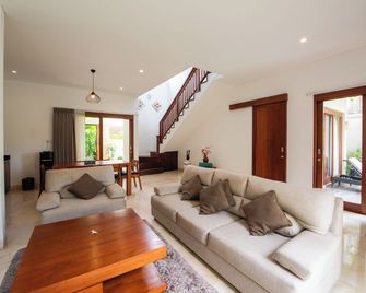 Bali Ayu Hotel And Villas - Kuta - Sala de estar