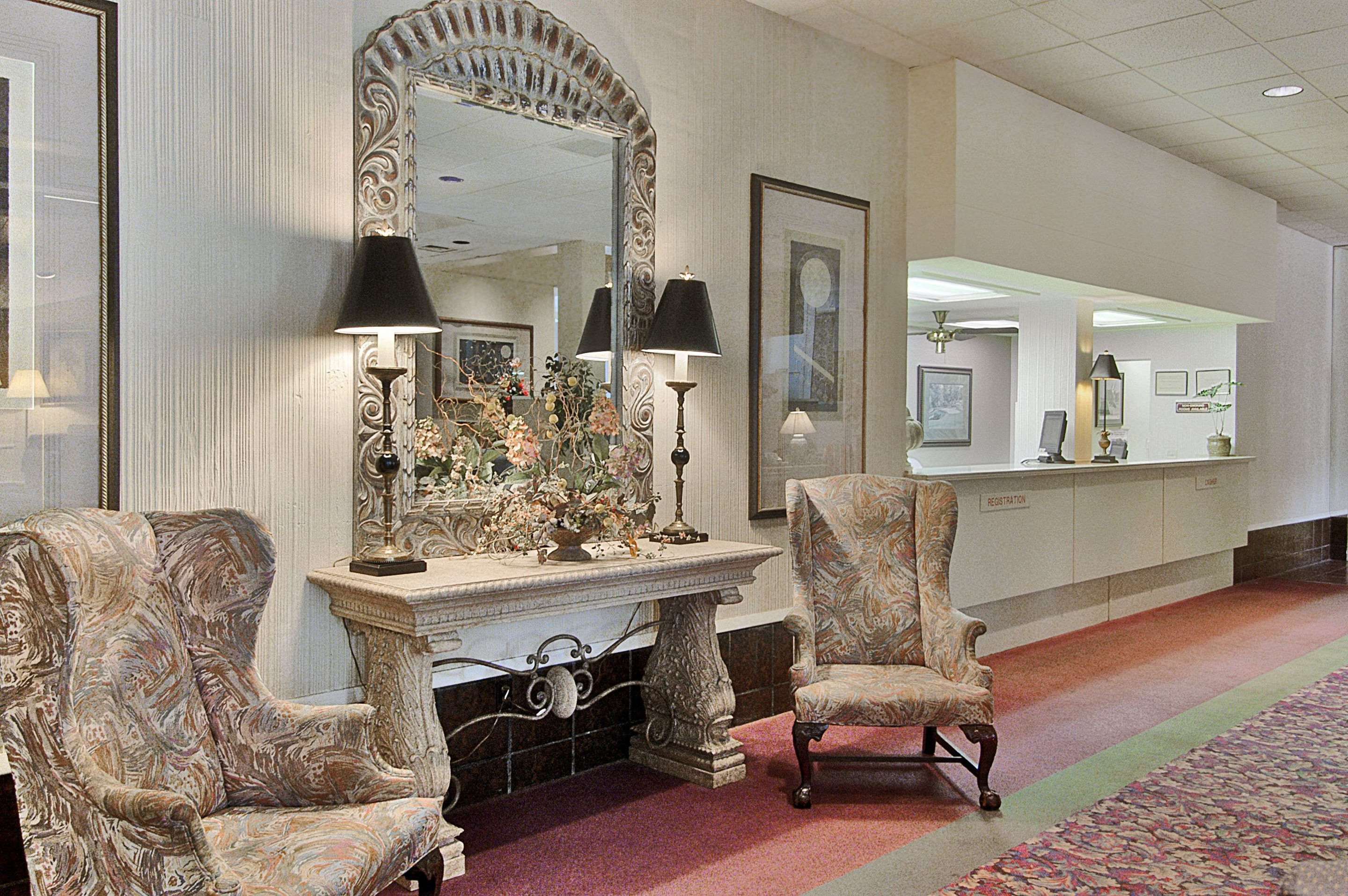 Ramada by Wyndham Augusta Downtown Hotel & Conference Center - אוגוסטה - לובי