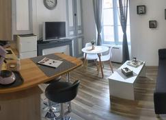 Apartment In The Heart Of The Center Of Blois - Blois - Sala de estar