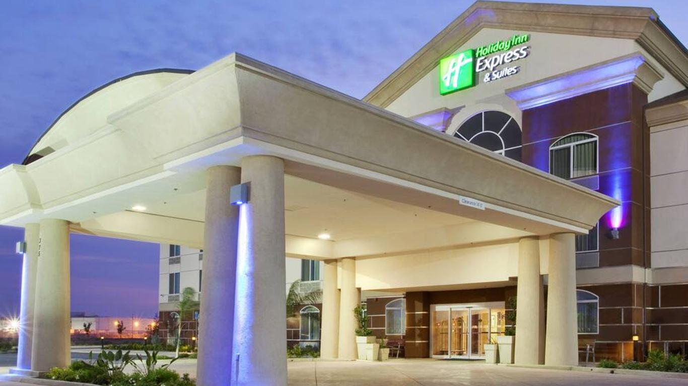 Holiday Inn Express & Suites Dinuba West