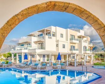 Pyrgos Blue - Mália - Pool