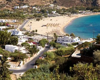 Galaxy Hotel - Mylopotas - Outdoor view