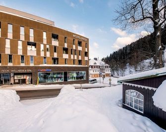 Hotel Pecr Well - Pec pod Sněžkou - Edificio