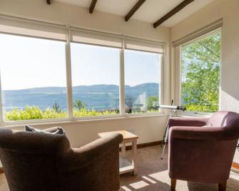 Loch Ness Cottages - Inverness - Living room