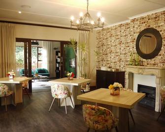 Claires of Sandton Luxury Guest House - Sandton - Restaurante
