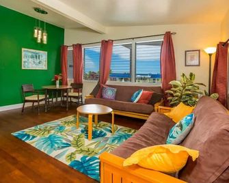 Luana Inn - Captain Cook - Living room