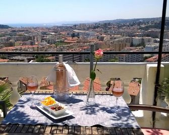 Le Panoramic Boutique Hotel - Nice - Balcony
