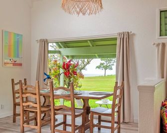 Kamahana 16 - downstairs - Princeville - Comedor