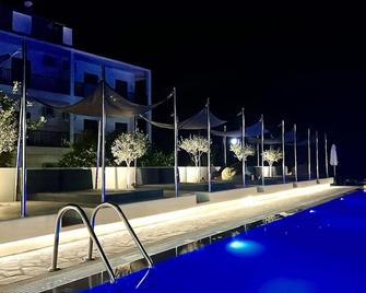 Ccb Bruskos Hotel - Agios Georgios - Pool