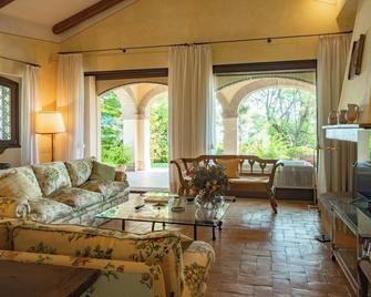 Dolce Collina 10, Emma Villas - Cesena - Ruang tamu