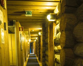 Kuukkeli Log Houses Porakka Inn - Saariselka - Hallway