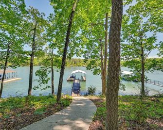 Game Room and Lake View Lake Hartwell Group Retreat - Anderson - Vista del exterior
