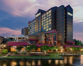 Hilton Charlotte University Place - Charlotte - Olohuone