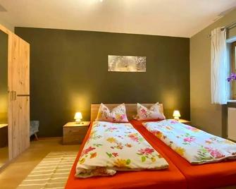Comfortable apartment in Zenting in Lower Bavaria - Zenting - Спальня