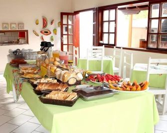 Pousada Pé de Caju - Alcobaça - Buffet