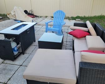 Home Away from Home with Heated Pool - New Port Richey - Patio