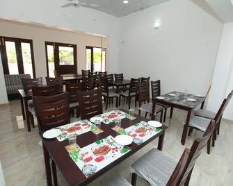 Lavonka Tourist Rest - Anuradhapura - Restaurante