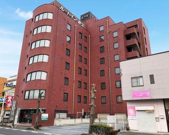 Hotel Route-Inn Seibu Chihibu Ekimae - Chichibu - Bâtiment