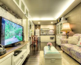 The Title Boutique Phuket - Rawai - Sala de estar