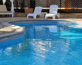 King's Holiday Apartments - Пафос - Басейн