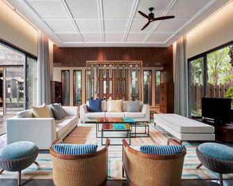 Intercontinental Hotels Phu Quoc Long Beach Resort By IHG - Phu Quoc - טרקלין