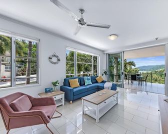 Summit Apartments Airlie Beach - Airlie Beach