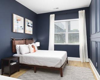 Hip New Condo near Broadway and Trendy East Nash with 5 Beds - Nashville - Habitación