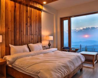 Stonewood Hotel - Rānikhet - Bedroom