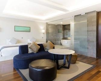 Suites by Watermark Hotel and Spa - Kuta - Living room