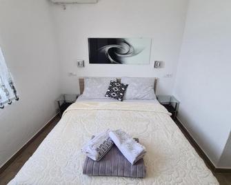 Gordana Apartments - Hvar - Bedroom