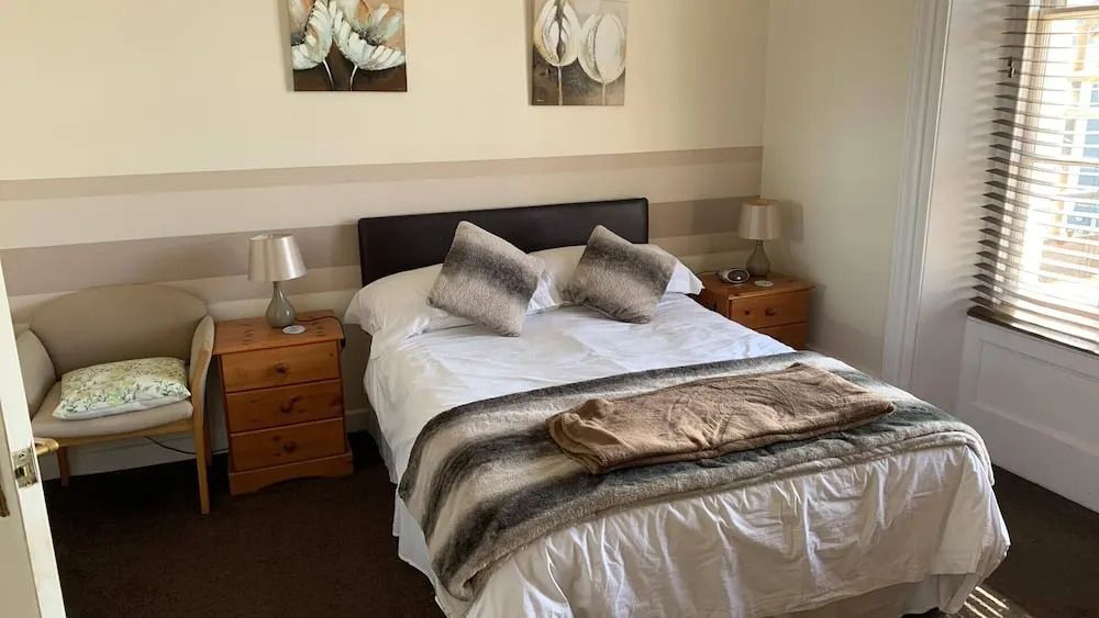 أليستر جيست هاوس - سانت هيلير - غرفة نوم