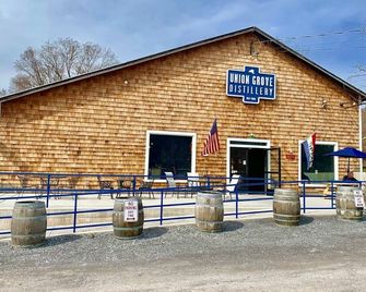 Historic Firehouse in quaint hamlet of Arkville - Arkville - Building