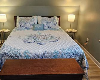 Sylvia's Suite Dreams-kayak and paddleboard free, close to Destin & best beaches - Shalimar - Habitación