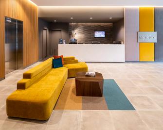 Mercure Canberra Belconnen - Canberra - Front desk