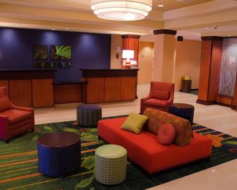 Fairfield Inn and Suites Holiday Tarpon Springs - Holiday - Front desk