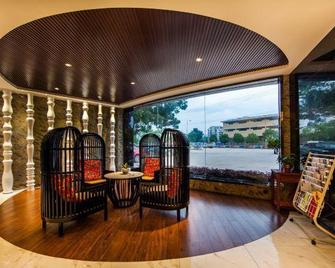 Yijia East Pinwei Hotel - Shangrao