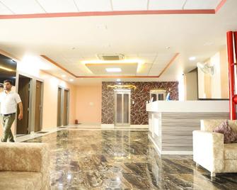 Hotel Amar Palace Bharatpur - Bharatpur - Front desk
