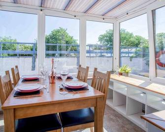 Cosy Cottage - 2 Bedroom Cottage - Mumbles - Swansea - Salle à manger