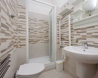 B&B Felicioni - Fiumicino - Bagno